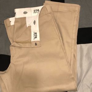 Like new, work once. 874 Dickie’s